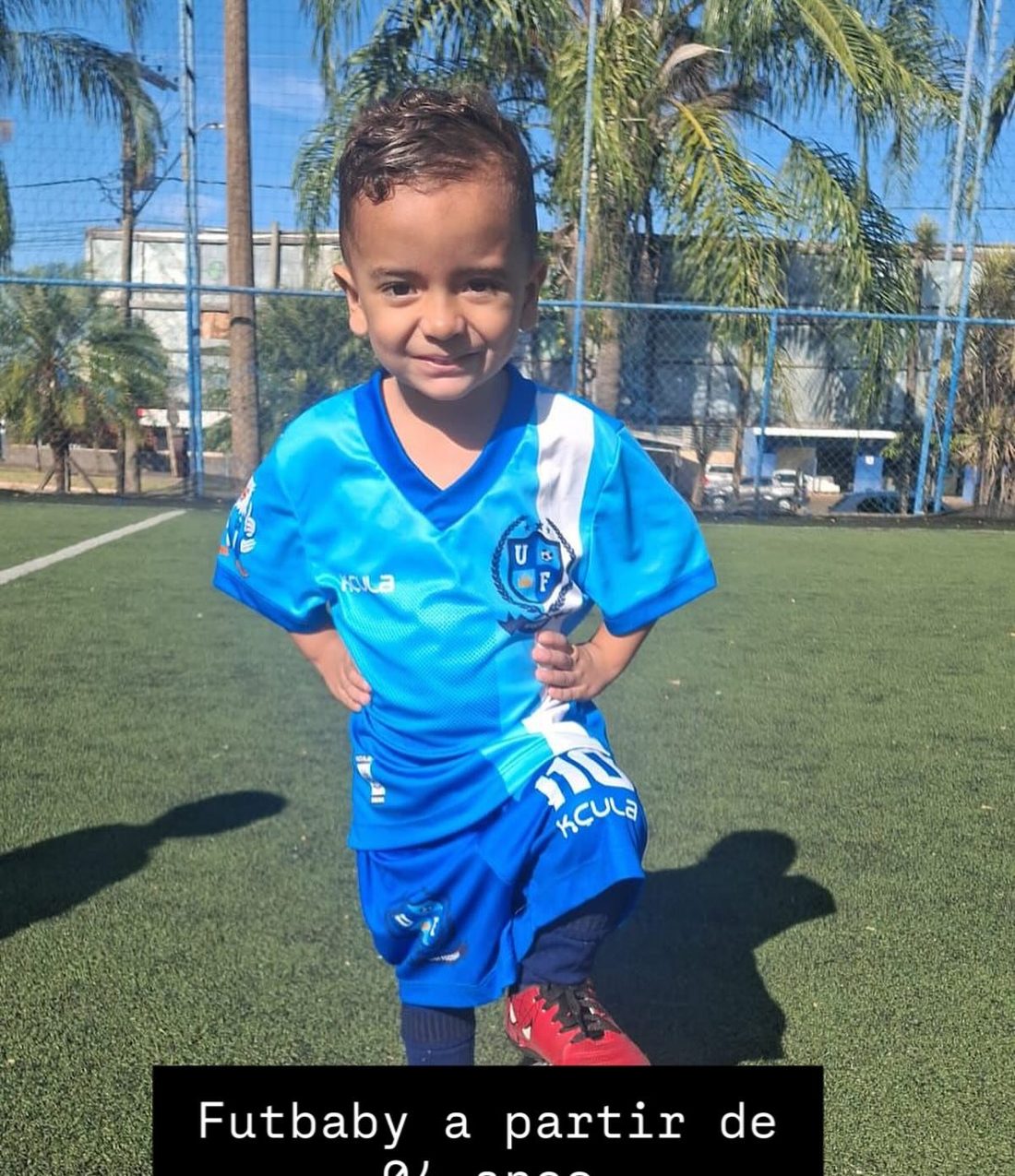 Aluno da UDI Football em treino